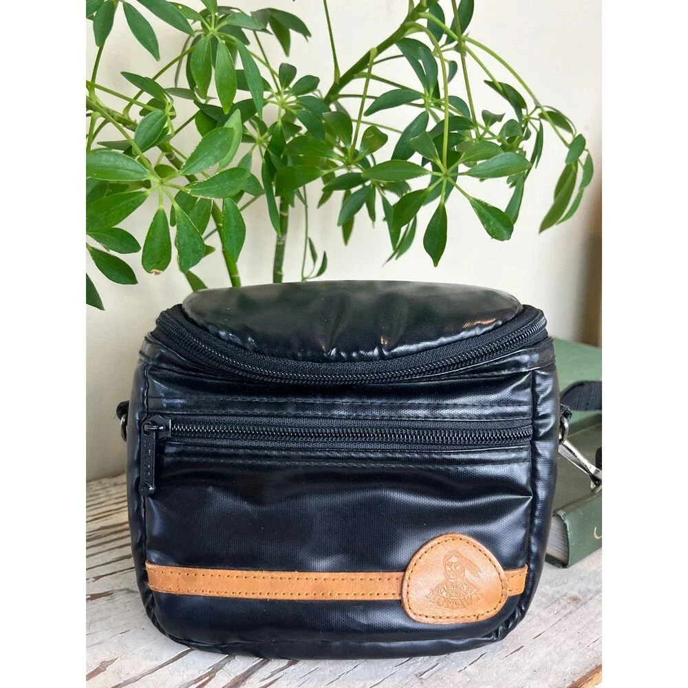 Vintage 1990's Padded Vinyl Camera Bag By Mohawk 7